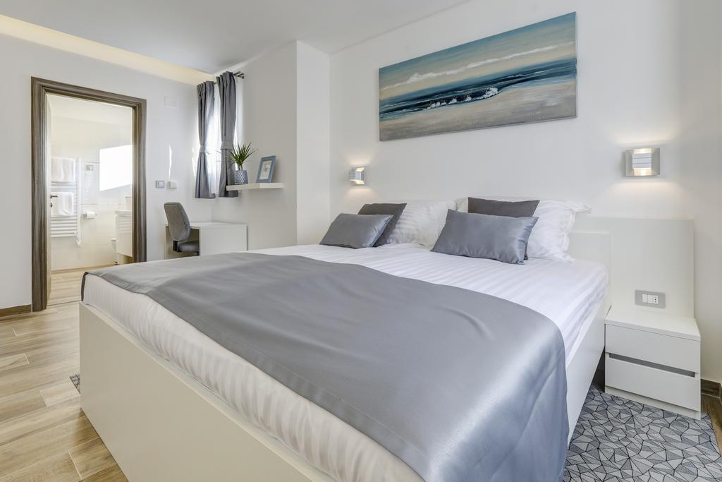 Viras Luxury Holiday Premantura Eksteriør billede