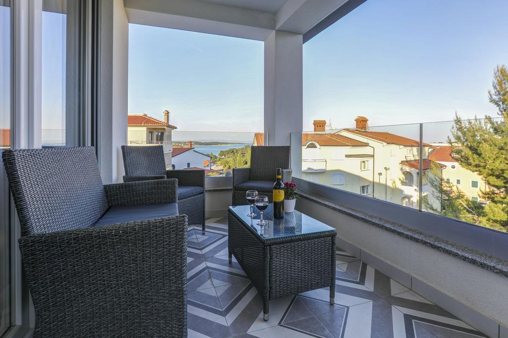 Viras Luxury Holiday Premantura Eksteriør billede